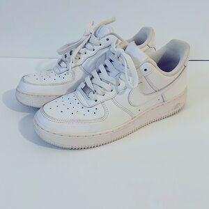 Nike Air Force 1 sneakers in white size 8.5